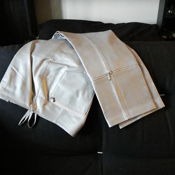 Jacket - Picture 3 of 4